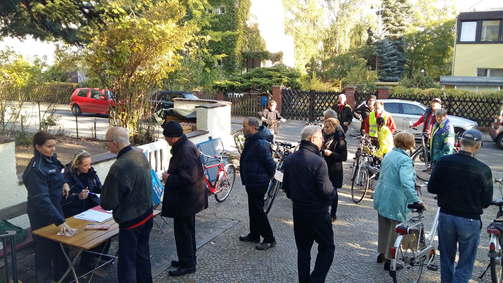 Fahrradkennzeichnung – Café Zikade, Montag, 12.09.2016, 16 Uhr Fahrradkennzeichnung – Café Zikade, Montag, 12.09.2016, 16 Uhr