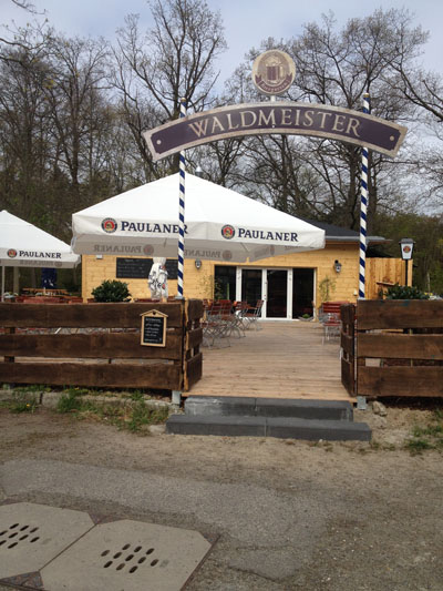 Neuer Biergarten an altem Standort: WALDMEISTER Neuer Biergarten an altem Standort: WALDMEISTER